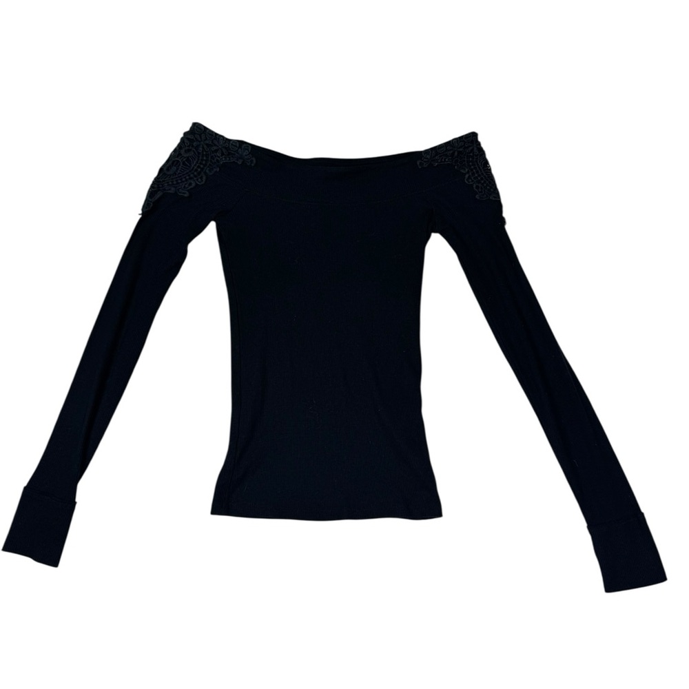 Hollister Black Off-Shoulder Long Sleeve Top – Size S ✨